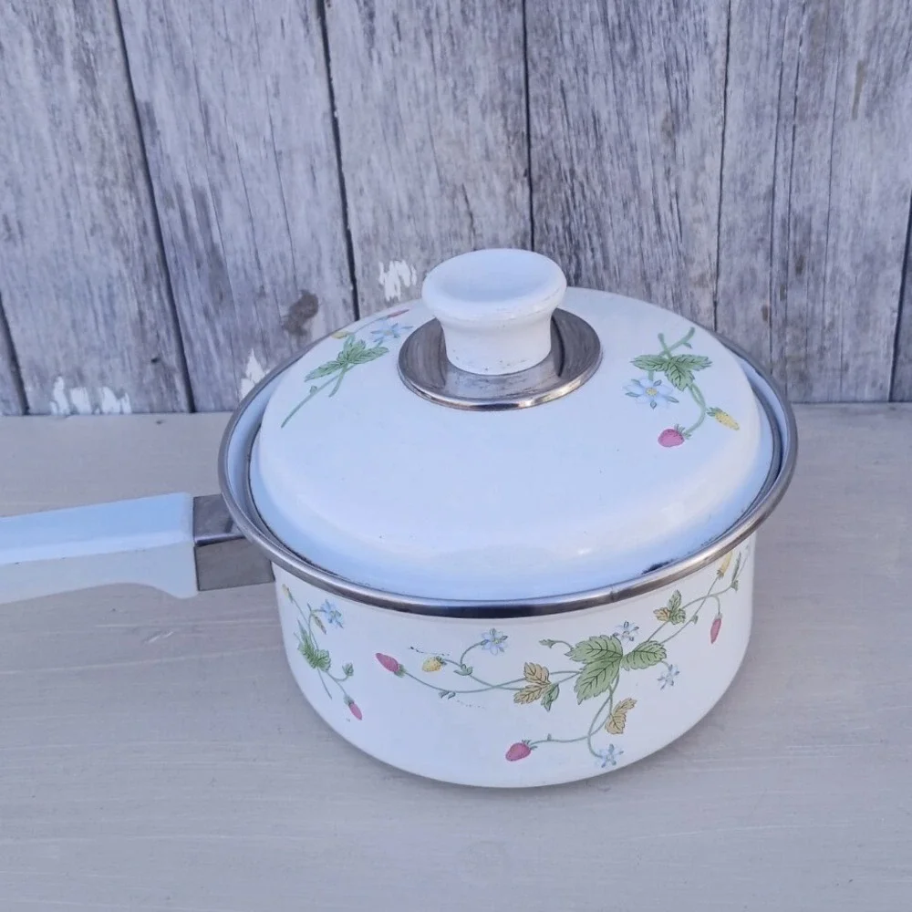 Vintage Enamel Strawberry Cookware Set‎ White Pot and Pan Floral Pattern